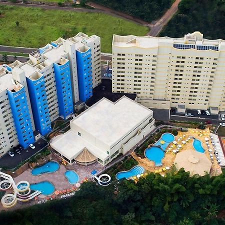 Golden Dolphin Grand Hotel - Flats Caldas Novas Zewnętrze zdjęcie