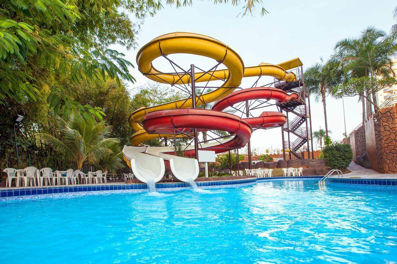 Golden Dolphin Grand Hotel - Flats Caldas Novas Zewnętrze zdjęcie
